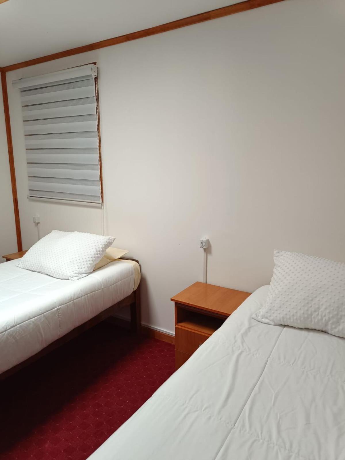 פורטו נטאלס Hostal B&B Coastal Natales מראה חיצוני תמונה