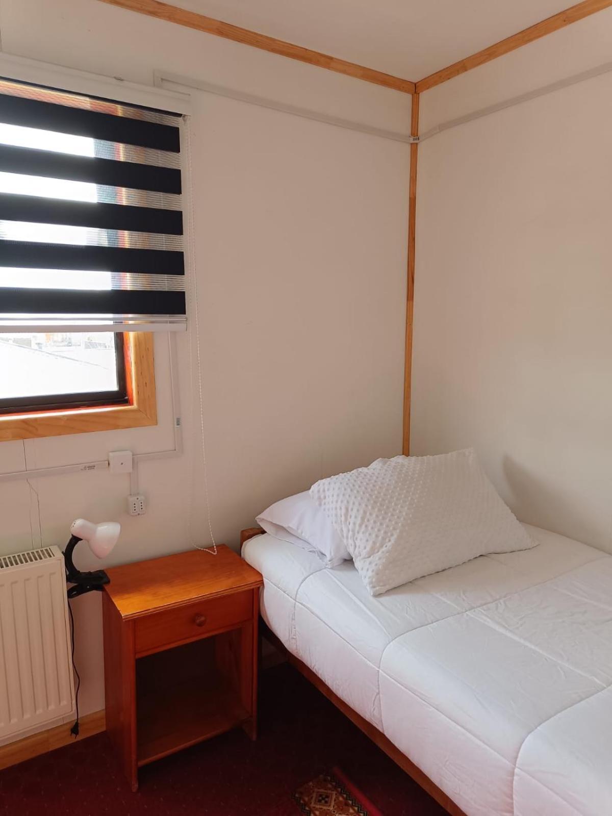 פורטו נטאלס Hostal B&B Coastal Natales מראה חיצוני תמונה